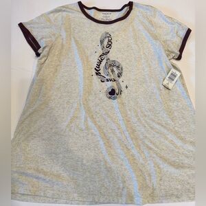 NWT Torris 3xl plus size tee in oatmeal heather, oxblood trim, music theme.